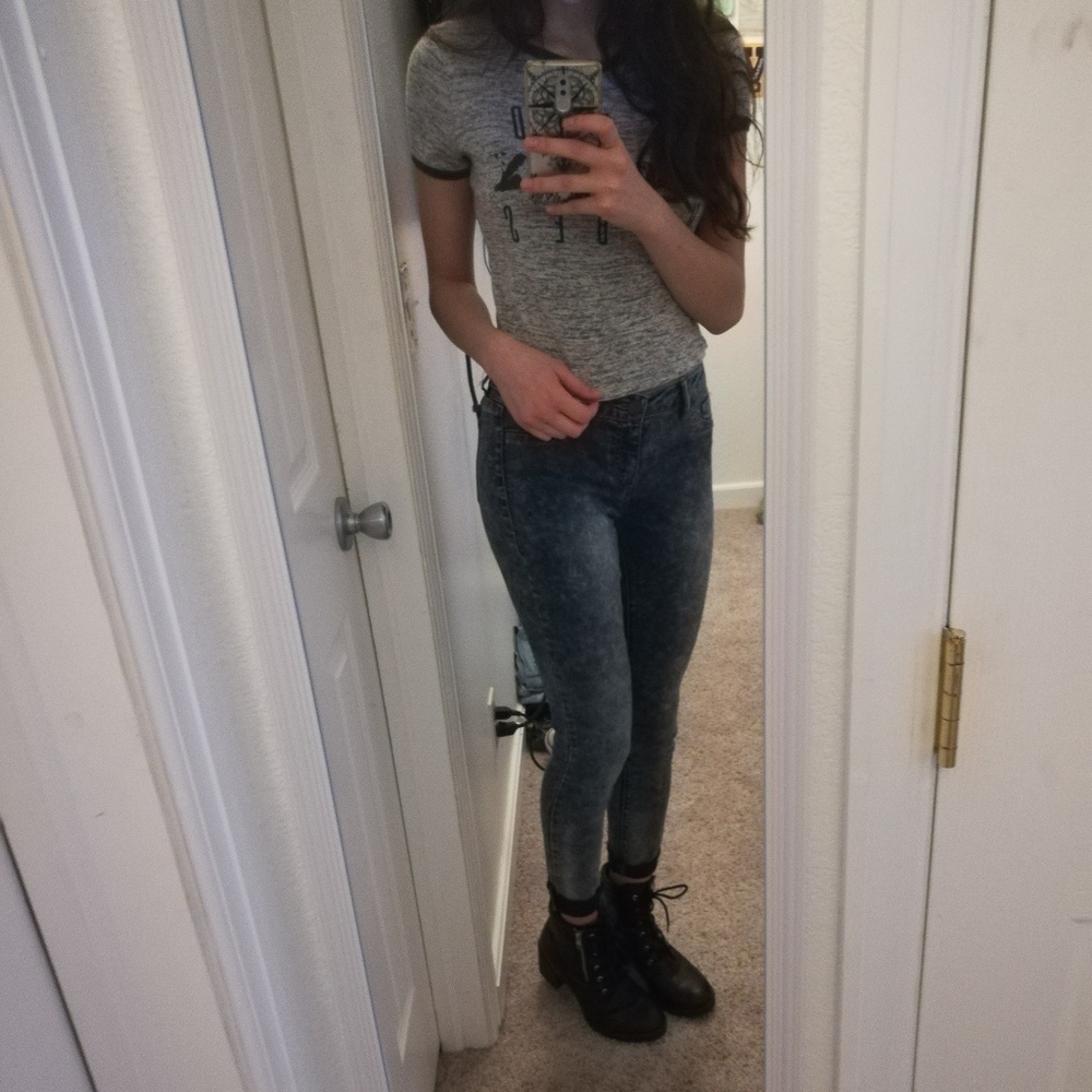 CHARLOTTE RUSSE // Acid Wash Skinny Jeans